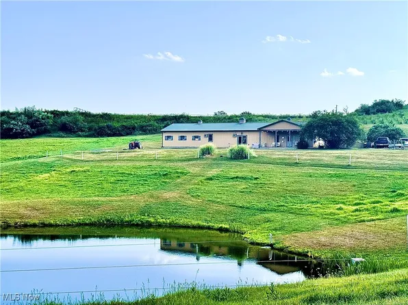 5100 Pinto Rd SE, Carrollton, OH 44615