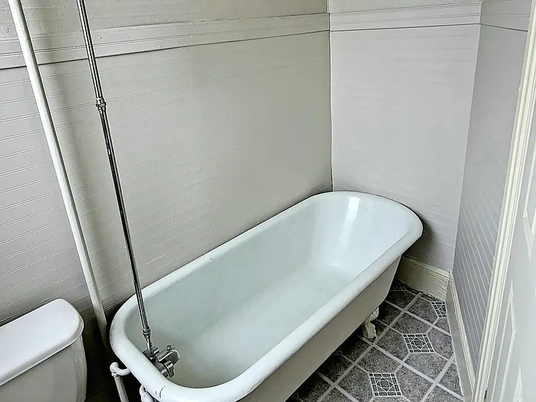 19 S 11th St #3 — Photo 15