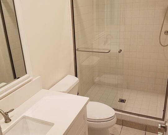 5th image of 827 2nd St #102