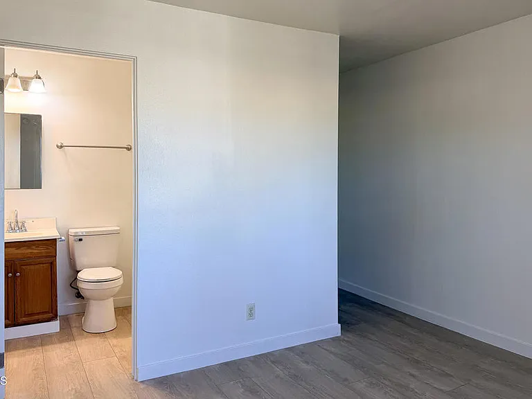 3901 S Saviers Rd #1 — Photo 11