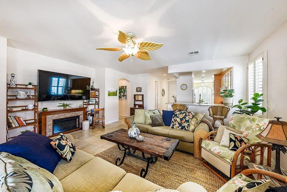 2 bed, 1571 sqft, $2,500 — Photo 3