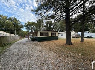 923 Salem Pl, Fairview Heights, IL 62208