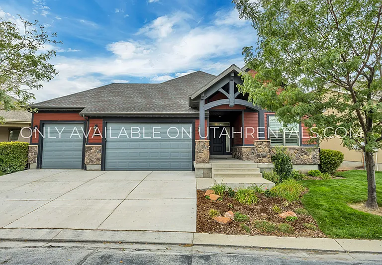 2979 N Desert Forest Ln — Photo 1