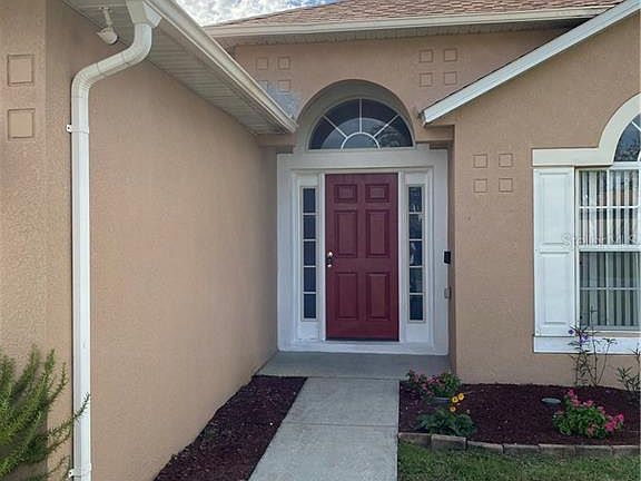 4th image of 267 Vervain Ave