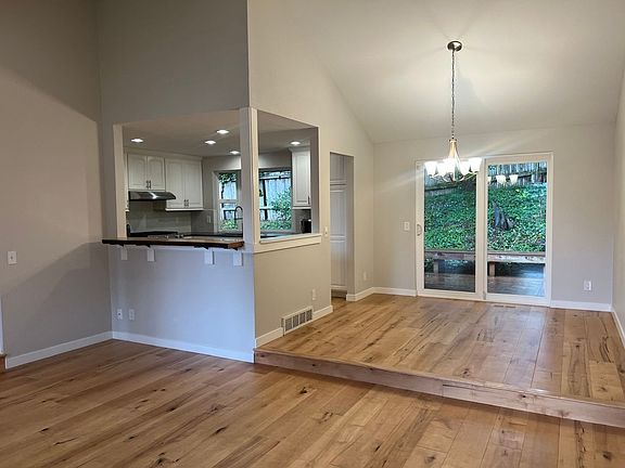 3rd image of 3401 169th Ave NE