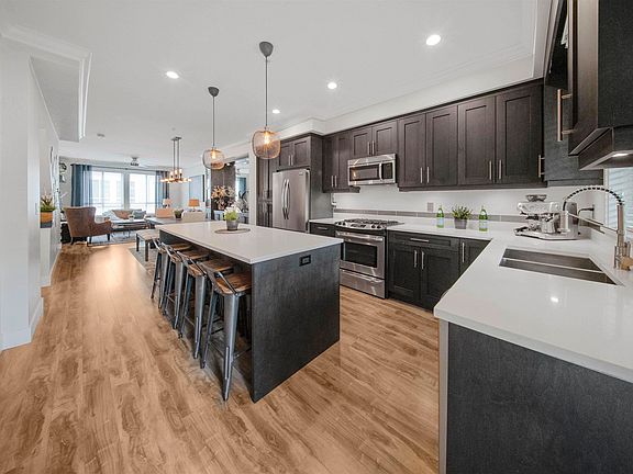 4th image of 19913 70th Ave #39
