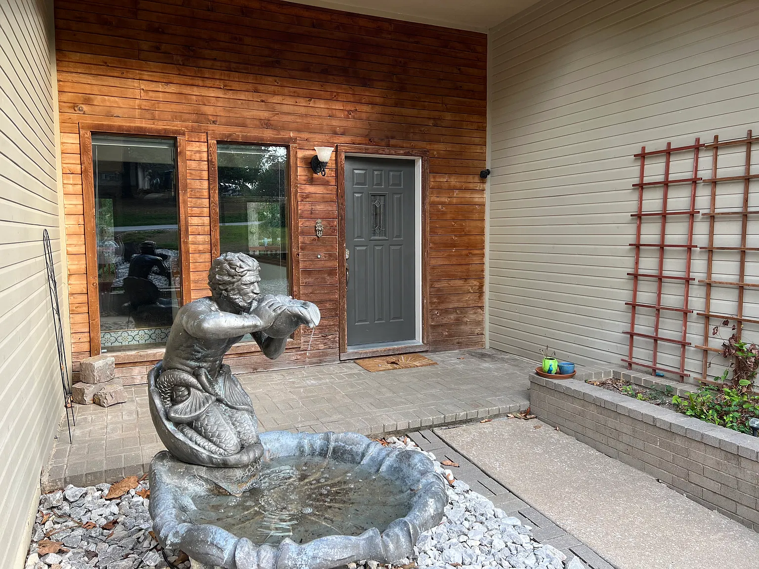 3 bed, 2696 sqft, $2,800 — Photo 3