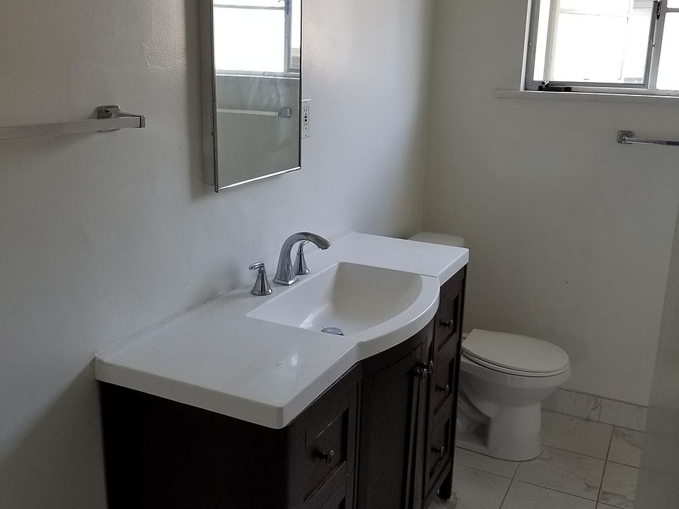 1st image of 834 S Lucerne Blvd APT 11