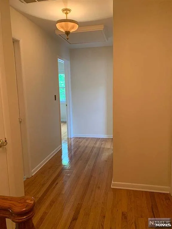 3 bed, 2.5 bath, $4,500 — Photo 4
