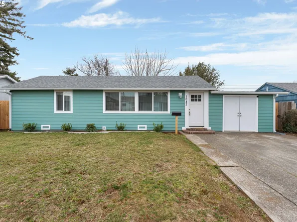 1042 Maryland Ave, Coos Bay, OR 97420
