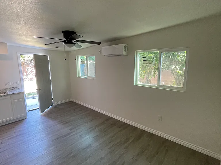 3713 Cudahy St #1/2 — Photo 5