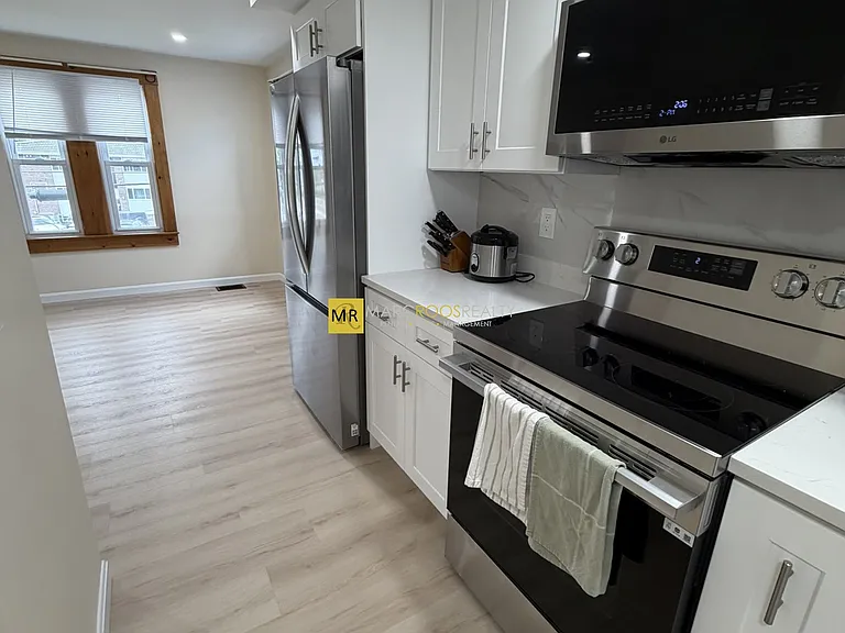 47 South St #1B — Photo 19