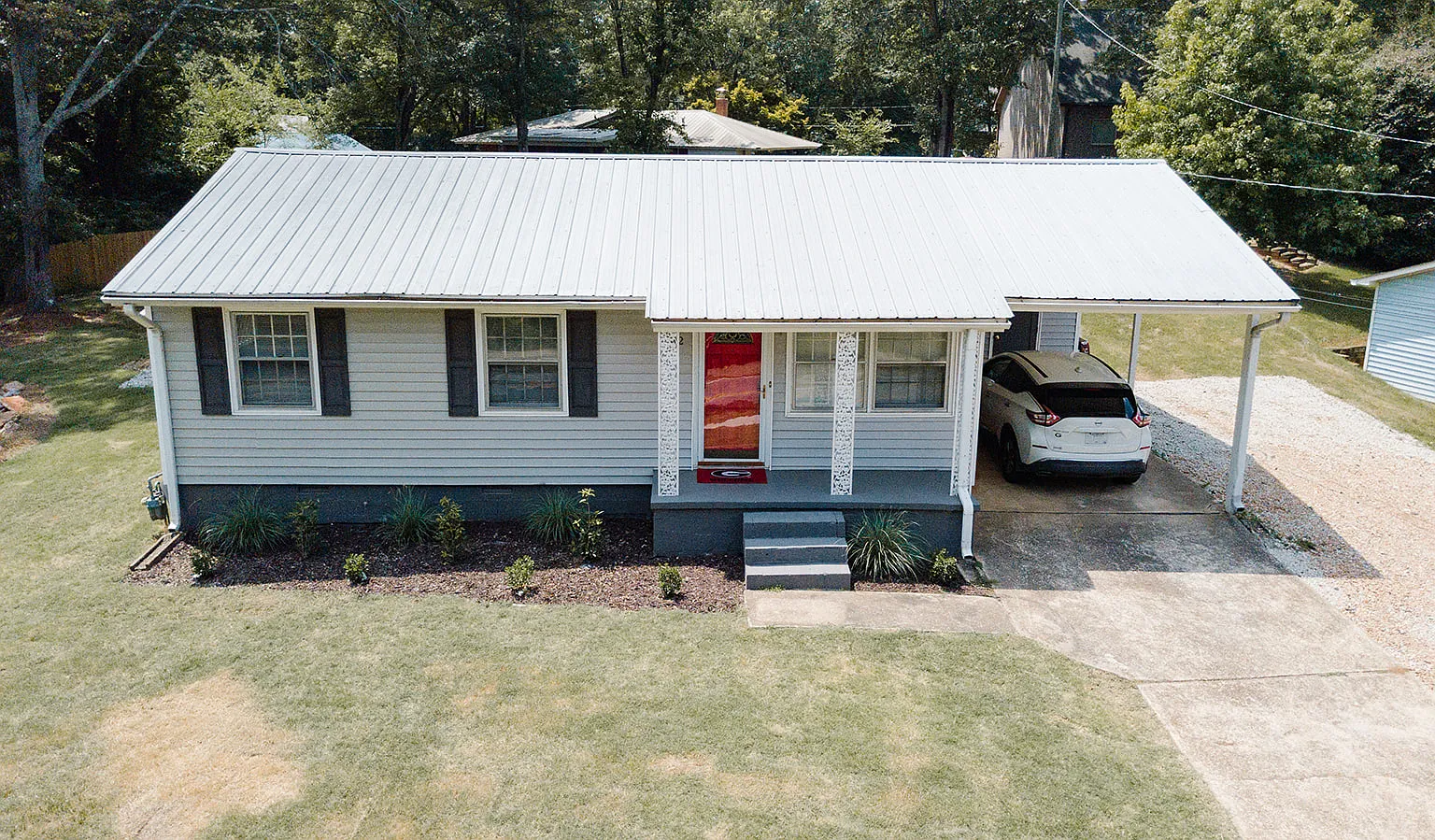 4 bed, 1372 sqft, $3,100 — Photo 2