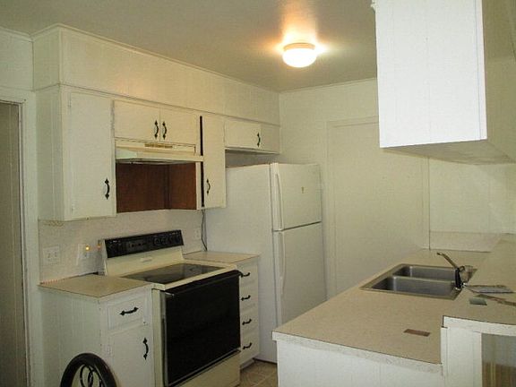 5th image of 204 Bridges St