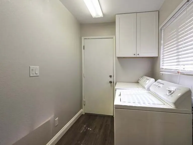 1012 Holliston Cir — Photo 11