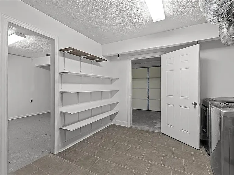 740 Mayland Dr — Photo 9
