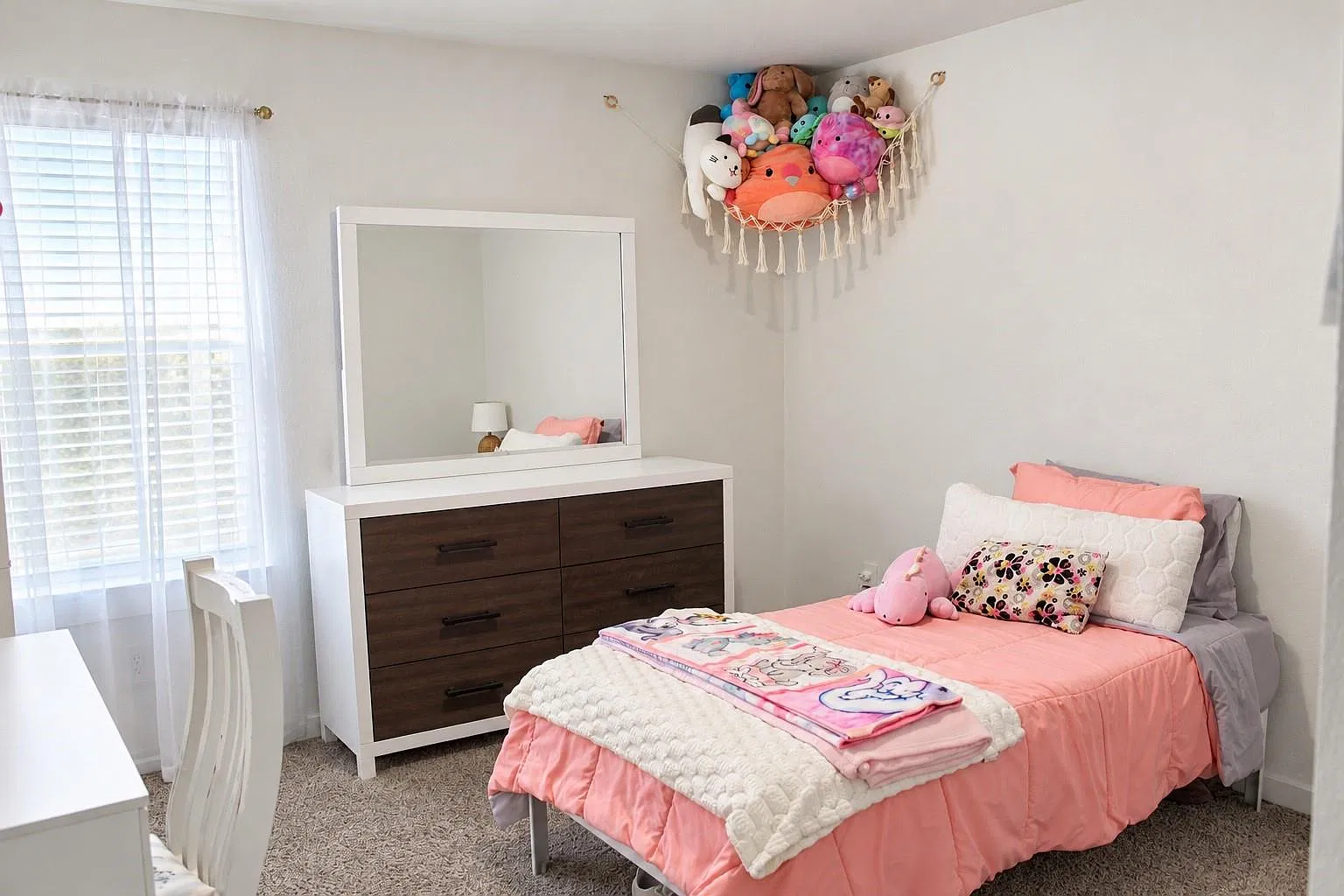 4 bed, 2.0 bath, 1796 sqft, $2,250 — Photo 3