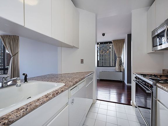 5th image of 455 E 86th St APT 17B
