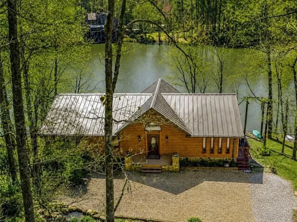 555 Rainbow Lake Dr, Dawsonville, GA 30534