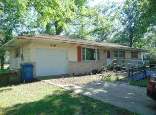 918 W 4th St, Centralia, IL