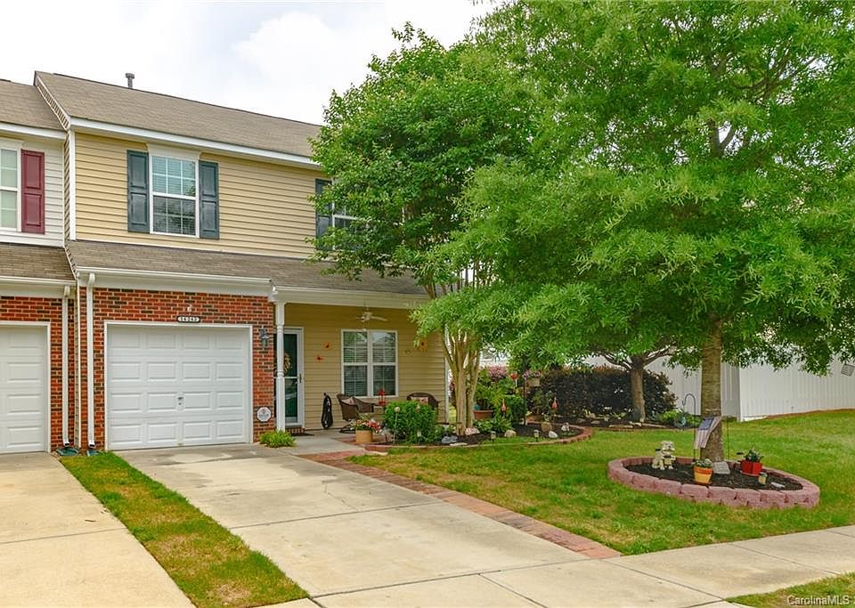 1st image of 14242 Tamarack Dr #14242