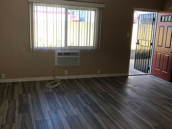 3rd image of 916 N Zeyn St #A