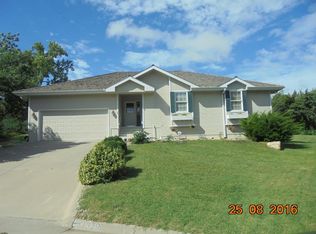 1329 Goldenrod Cir, Junction City, KS 66441