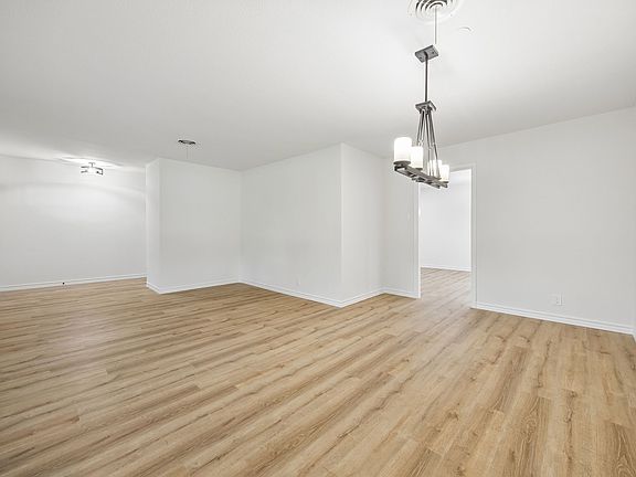 5th image of 5805 Wedgmont Cir N #N