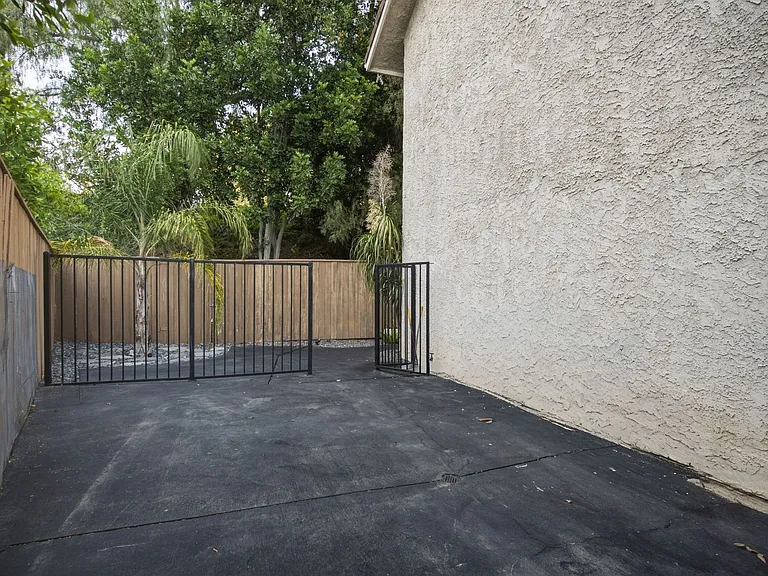 6767 Pheasant Ln — Photo 15