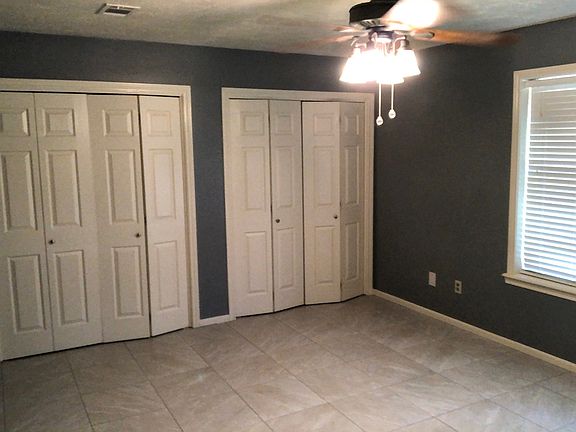 2nd image of 4224 Woodcrest Dr
