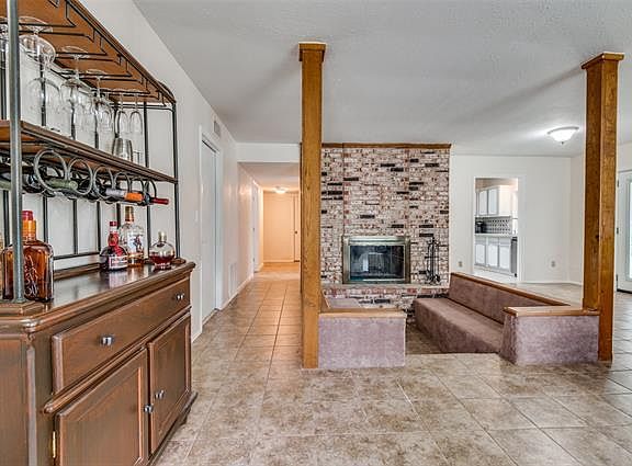 4th image of 2740 Scenic Hills Dr