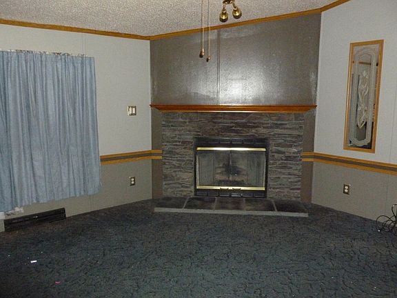 3rd image of 1415 Robinson Ave
