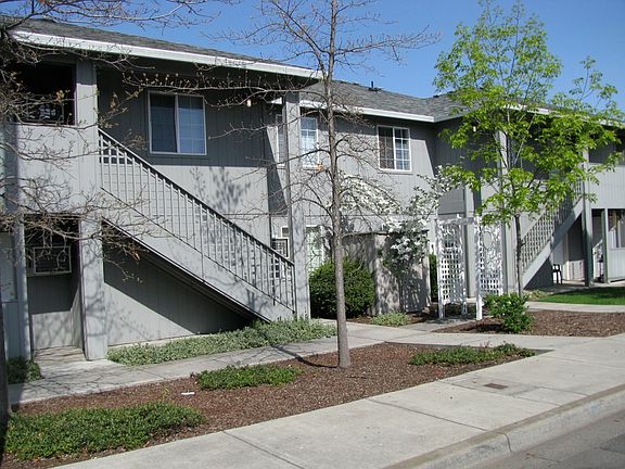 3rd image of 427 Western Ave APT 14
