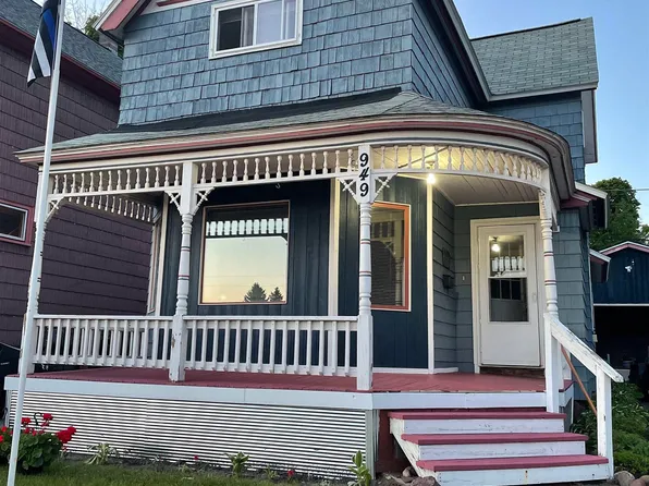 949 S Lincoln Dr, Hancock, MI 49930