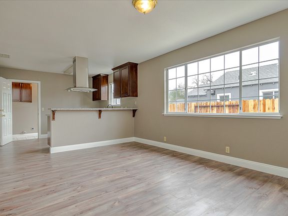 5th image of 4561 15th Ave