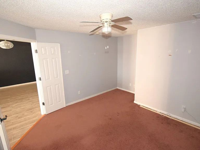 500 Lake Charles Dr — Photo 15