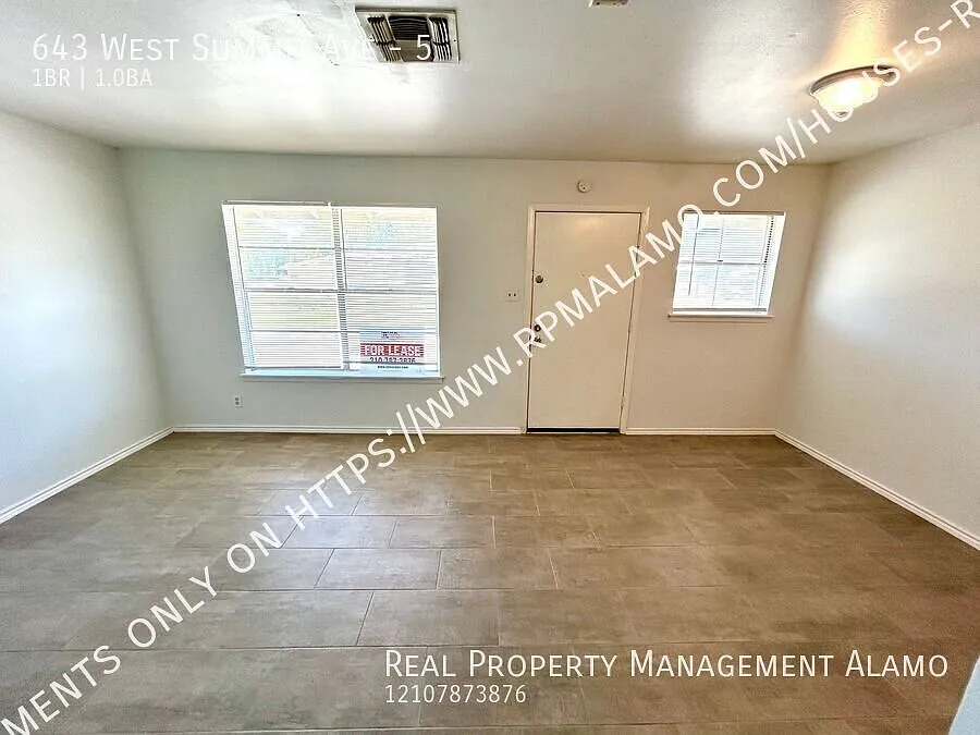 *Coming Soon* All Bills Paid! 1-Bedroom Near Downtown | $750 | Central A/C + Granite Counters! — Photo 4