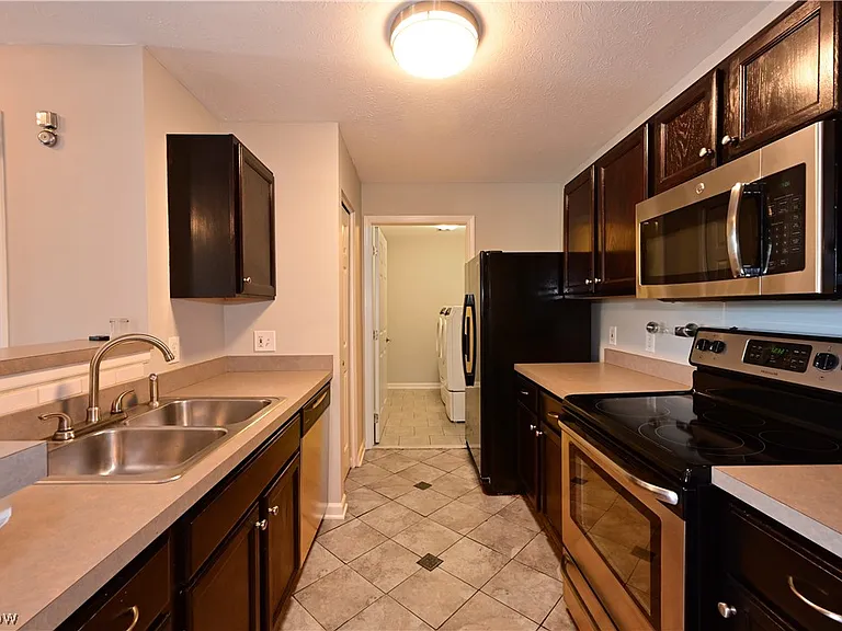 29842 Center Ridge Rd #225 — Photo 8