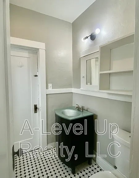 302 N Euclid Ave #1 — Photo 14