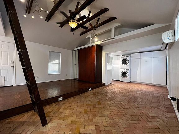 5th image of 610 Cliff Dr Unit B