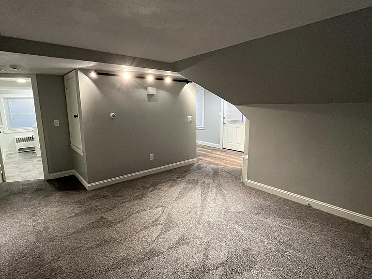 142 Elm St #5 — Photo 9