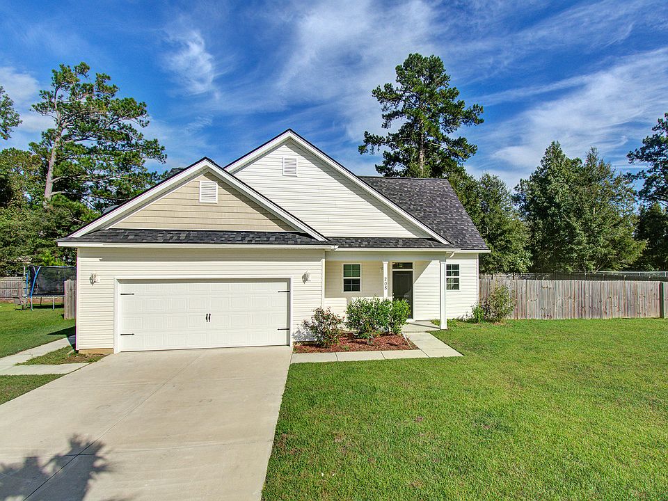 2nd image of 208 Samantha Way