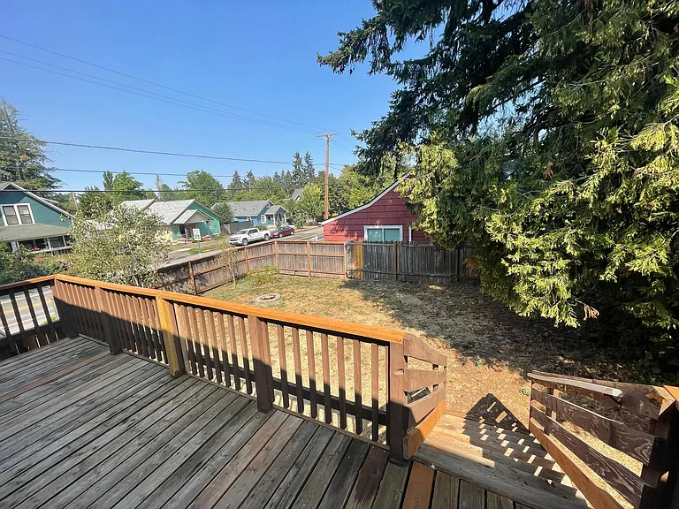 1609 E 24th Ave — Photo 13