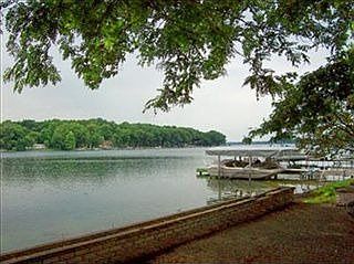 5th image of 176 E Gull Lake Dr