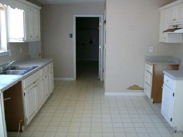2nd image of 482 Grove Pointe Ct