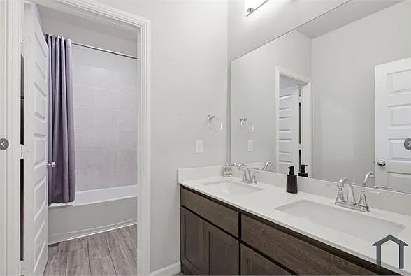 418 Ardsley Ln — Photo 17