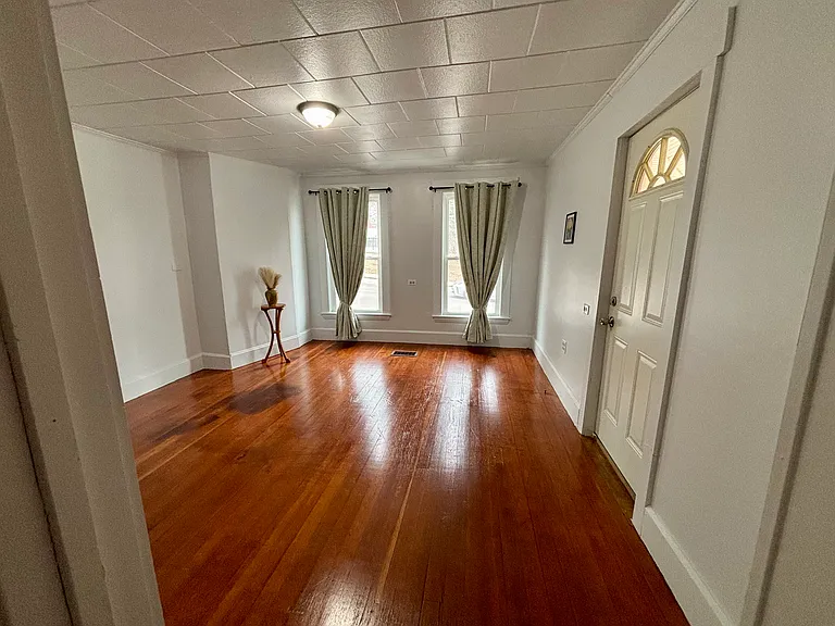 17 Main St #1 — Photo 25