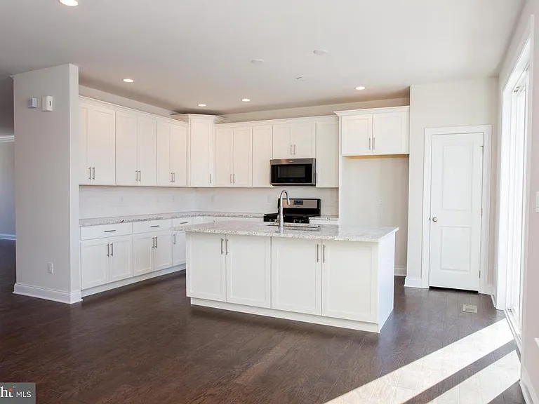 65 Lila Ln — Photo 5