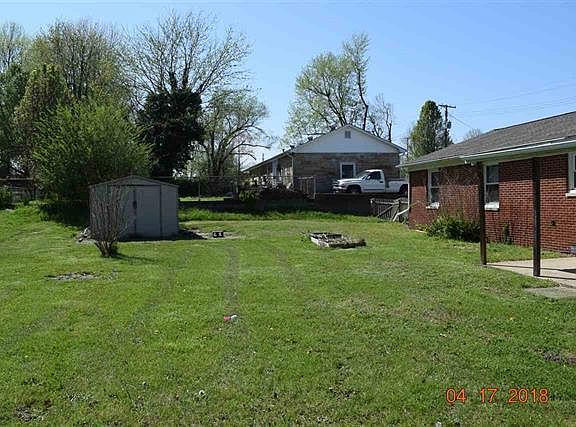 2nd image of 502 Hillside Dr