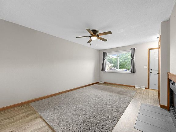 5th image of 2526 Ellis View Ct NW